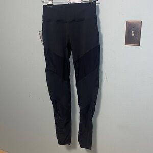 NWT STYLE REFORM Mesh Black Women’s Leggings Size Large